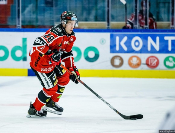 Marcus Sandström förlänger: “De tar ju över vilken bortahall de vill”